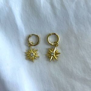 Kendra Scott Huggies with Star Charm